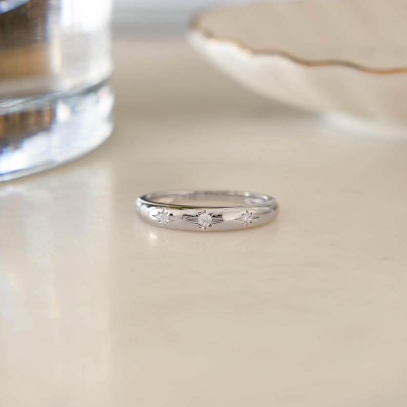 Thin Starburst Diamond Ring, Star Setting Celestial Ring, Gold Ring, Silver Ring, Dainty Ring, Minimalist Jewelry, Christmas Gift for Her