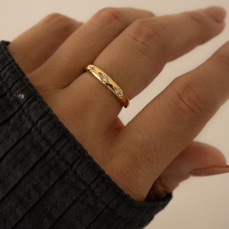 Thin Starburst Diamond Ring, Star Setting Celestial Ring, Gold Ring, Silver Ring, Dainty Ring, Minimalist Jewelry, Christmas Gift for Her